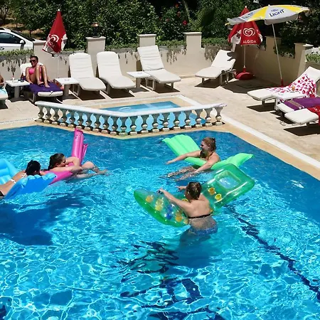 Aparthotel Magi