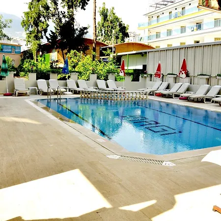 Aparthotel Magi 2*
